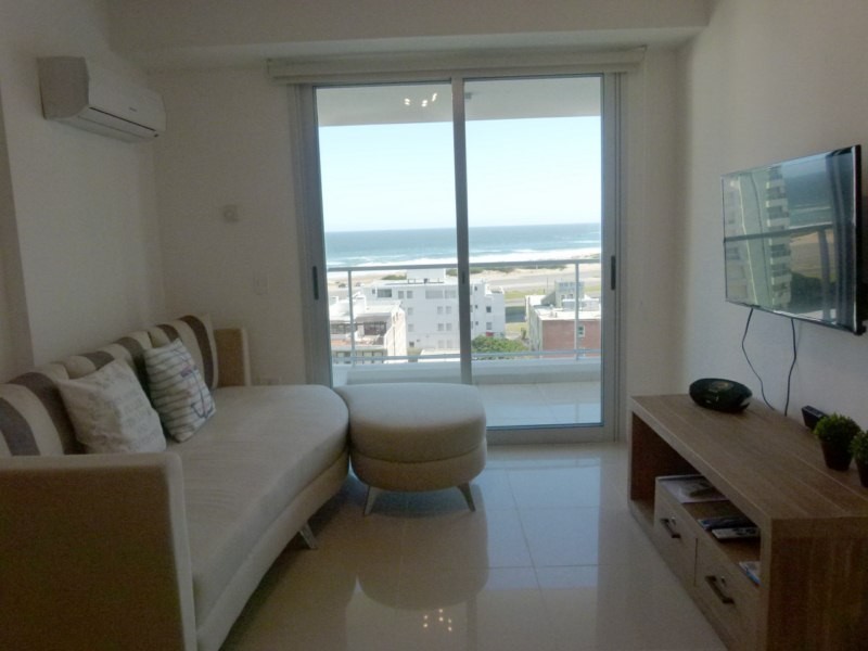 Departamento en alquiler a pasos de la Brava, Punta del Este